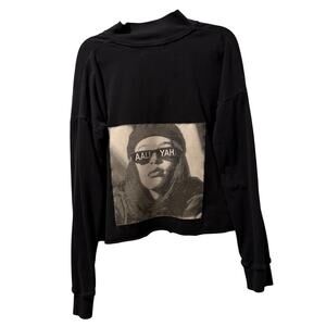 AAliyah sweatshirt pull over upcycle black has pilling